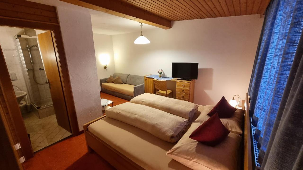 Hotel Garni Friedheim Санкт-Антон-ам-Арльберг Екстер'єр фото