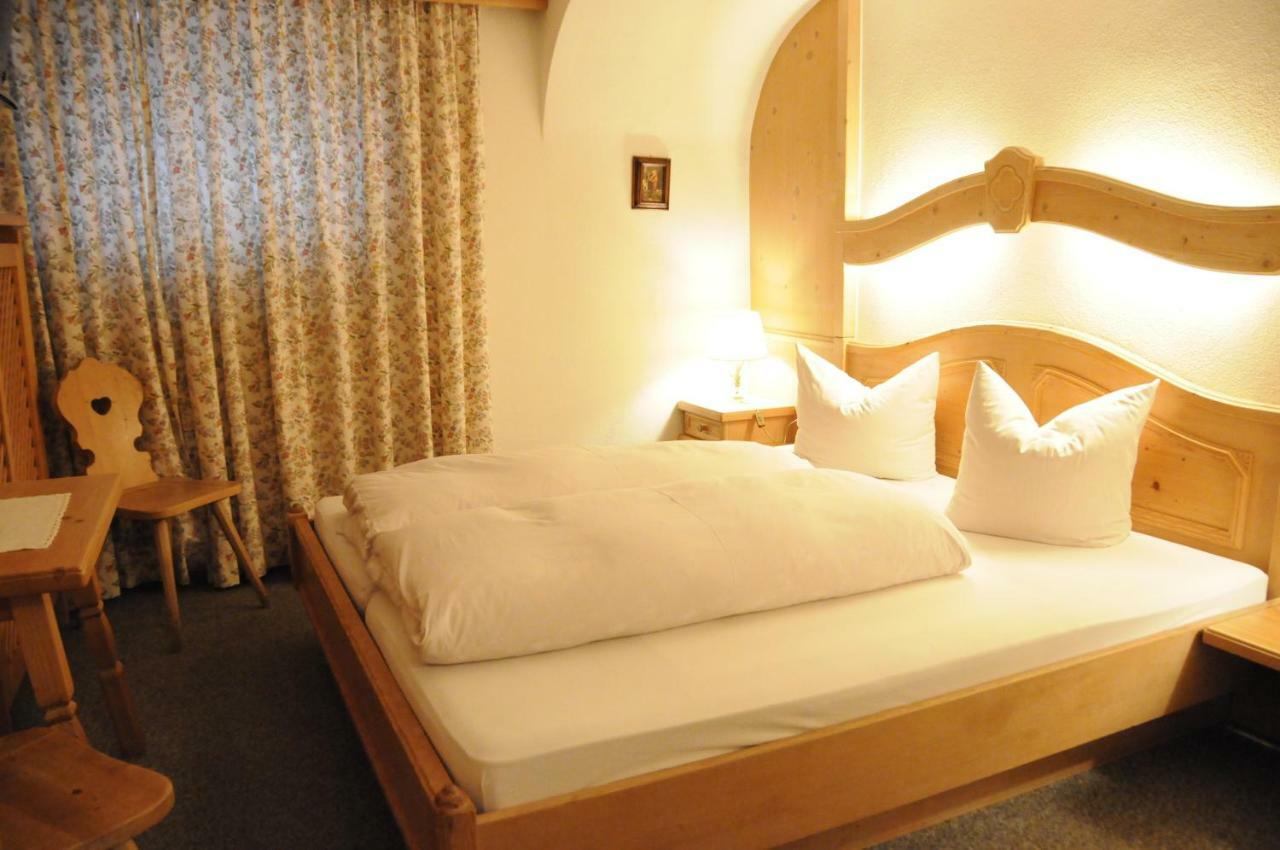 Hotel Garni Friedheim Санкт-Антон-ам-Арльберг Екстер'єр фото